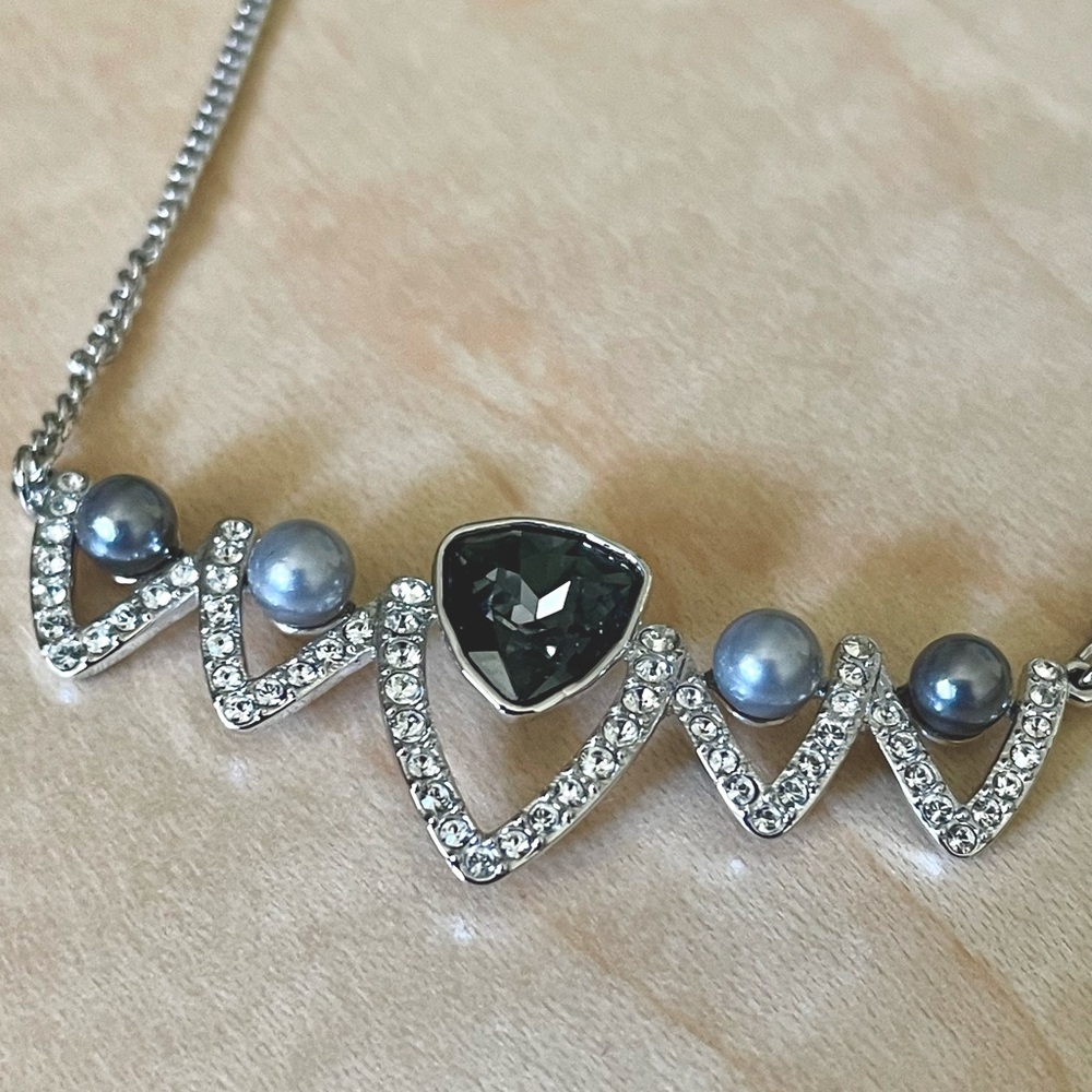Never worn Swarovski necklace, gray pearls ,38 cm  , lobster claw